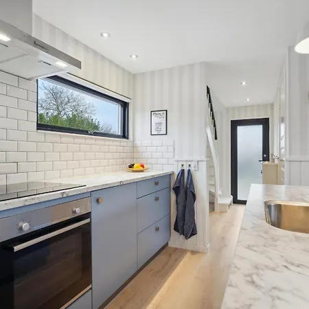 3 Bedroom Beautiful In Sydals Holiday home *