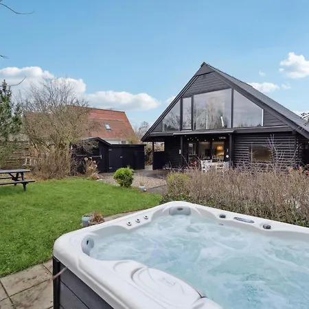 3 Bedroom Beautiful In Sydals Holiday home *